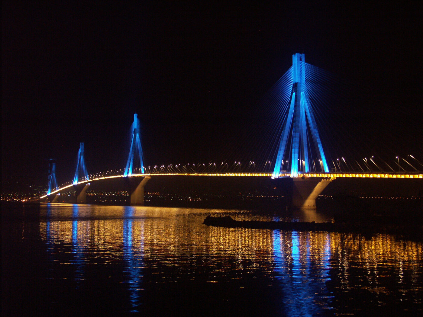 Rion Antirion bridge lighting in Greece. Lighting design: Roger Narboni, CONCEPTO. Architect: Berdj Mikaelian. Photo copyright: CONCEPTO.
